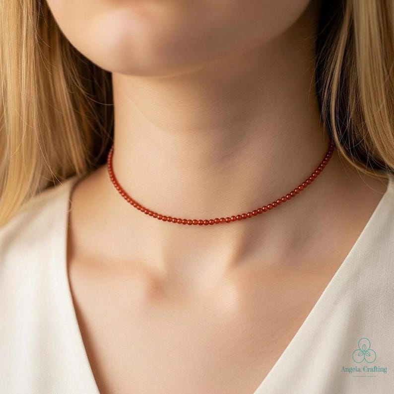 Elegant rött karneolhalsband, minimalistisk kristallchoker, sakralchakra, kristallälskare brudtärnegåva Carnelian Choker