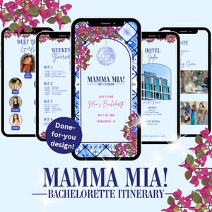 Puede incluir: Un diseño digital de itinerario de despedida de soltera en una pantalla de teléfono inteligente. El diseño presenta el texto "Mamma Mia! She's a Bride" con un gráfico de bola de discoteca y detalles florales. Pantallas adicionales muestran detalles del itinerario y del hotel.