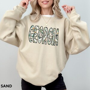 Floral Georgia Sweatshirt GA Home Sate Crewneck Georgian Pride Shirt Peach State Apparel Moving Gifts for Housewarming Peach State Pullover
