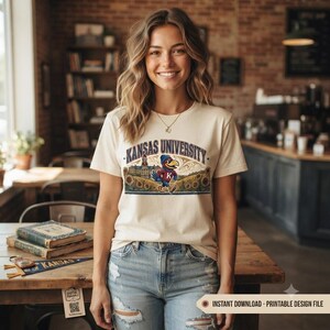 Kansas University PNG Vintage Jayhawk T-shirt ontwerp digitale download universiteit mascotte sport retro printbare sublimatie kunst