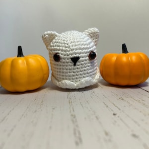 Cute Ghost Cat Crochet Amigurumi Pattern