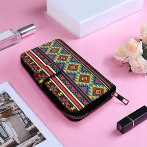 Elegante Klappe Lange Brieftasche: Stilvolles, funktionelles Design mit mehreren Fächern für organisierte Lagerung und mühelosen Stil Schlank, praktisch