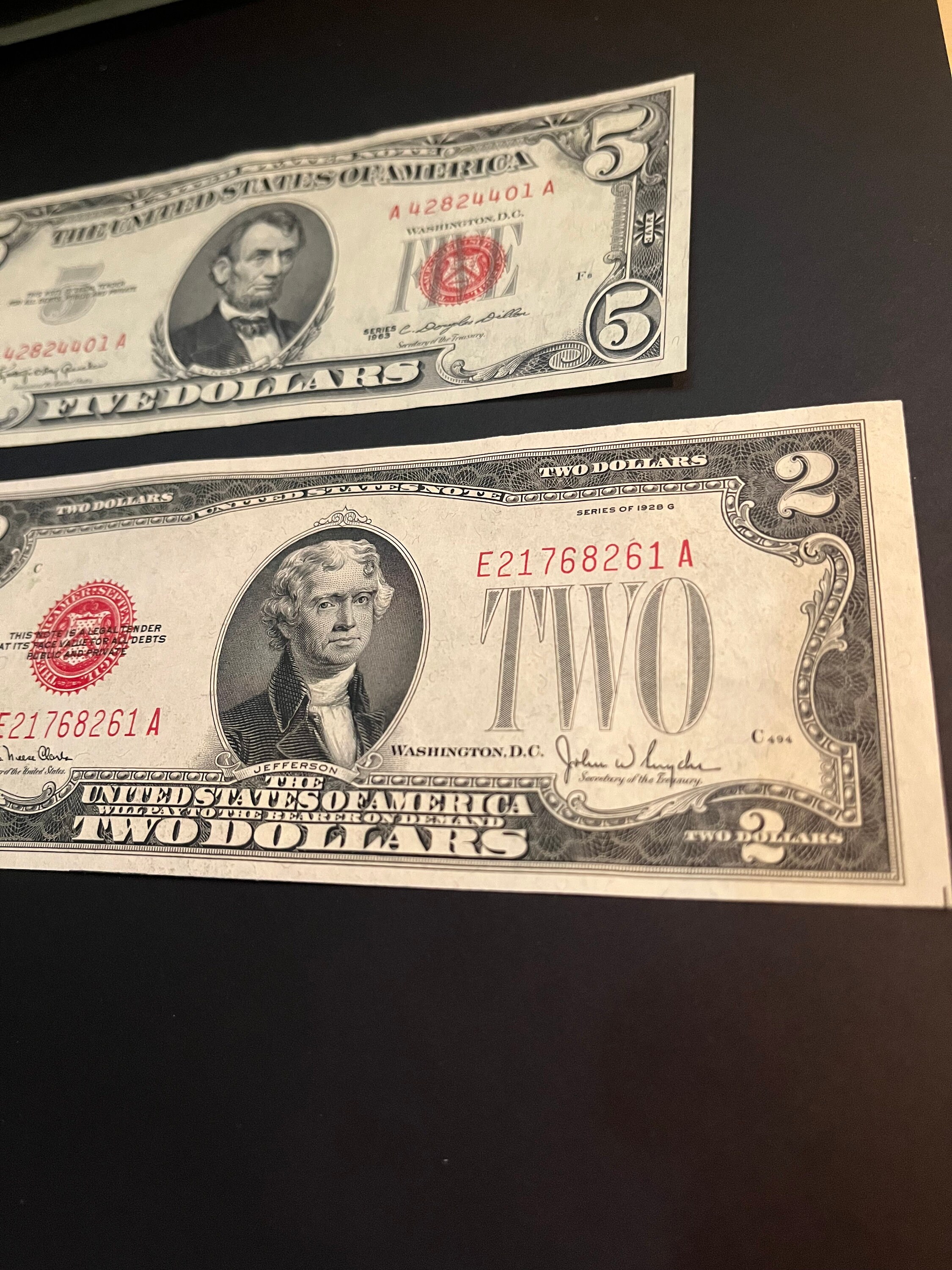Lot of 2 Notes Uncirculated 1928 2 Dollar Bill and Slightly Circulated ...