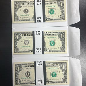 1 Dollar Consecutive Pack of 25 Star notes United States Crisp Notes