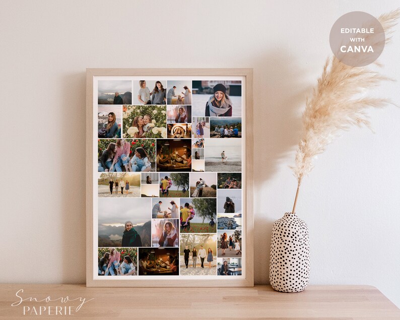 Op de afbeelding: Een ingelijste collage van foto's met een groep mensen in verschillende omgevingen, waaronder buitenlandschappen, stadsgezichten en binnenruimtes. De collage is gerangschikt in een raster met een witte achtergrond en een houten lijst.