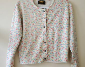 Klasyczny sweter kardigan z motywem kwiatowym w stylu pastelowym FREE PEOPLE z lat 90.