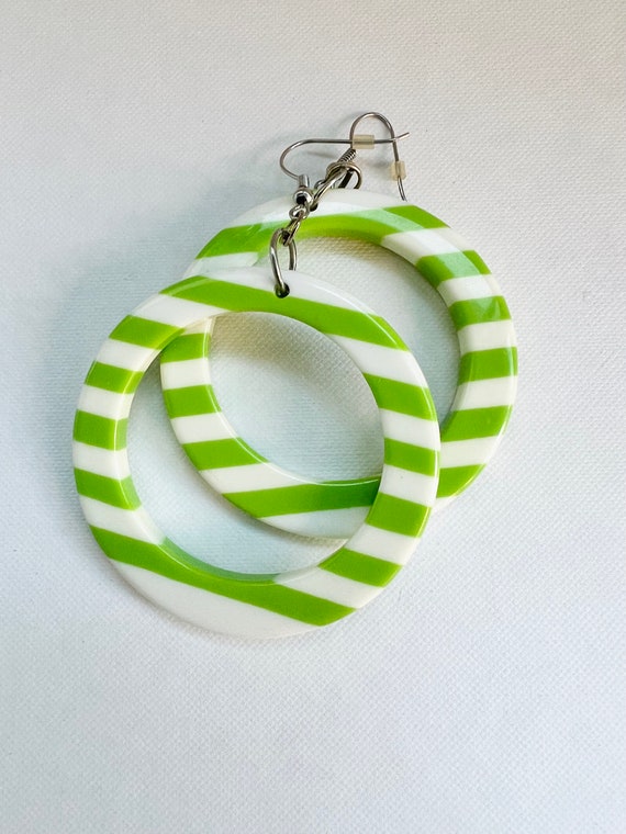 Acrylic Green White Striped Hoop Earrings Vintage… - image 5