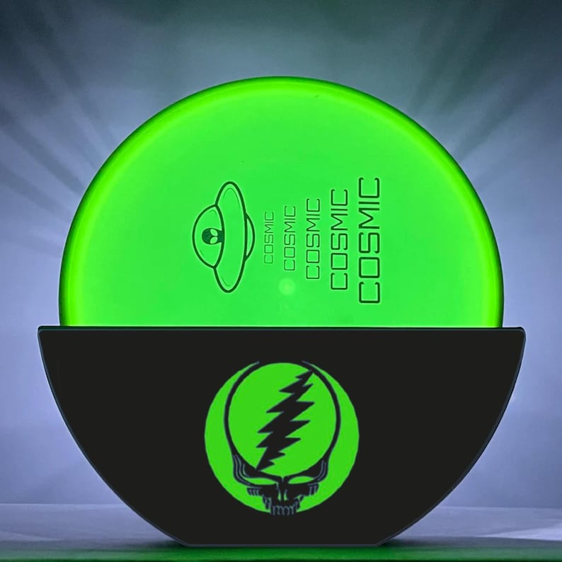 El cargador luminoso para disc golf Firefly Stealie