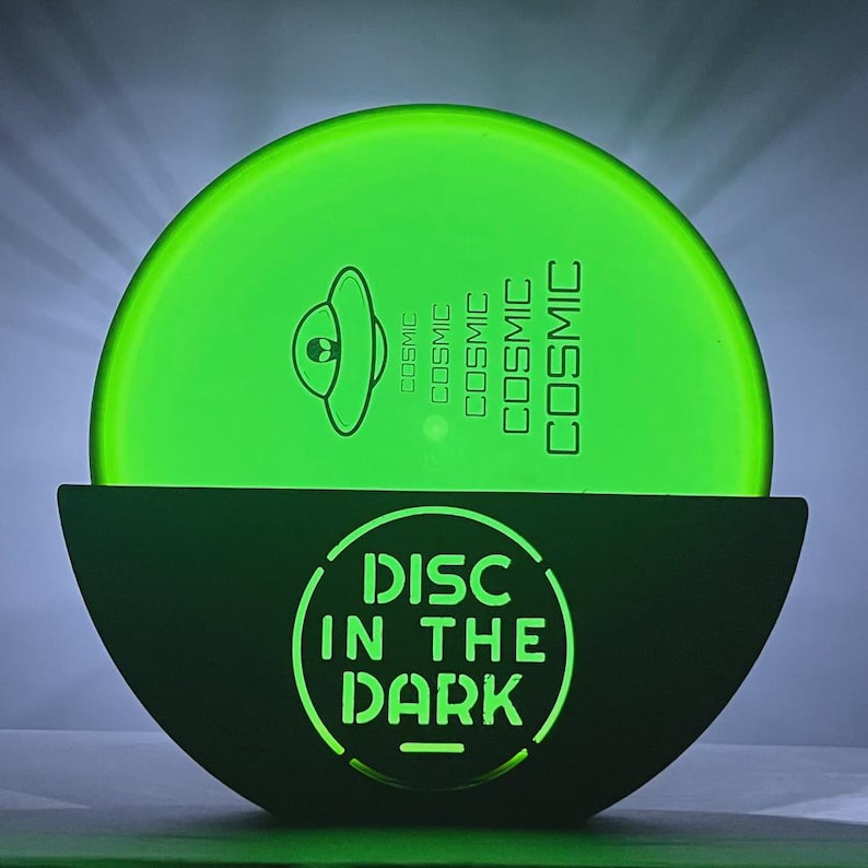 El cargador luminoso para disc golf Firefly Disc In The Dark