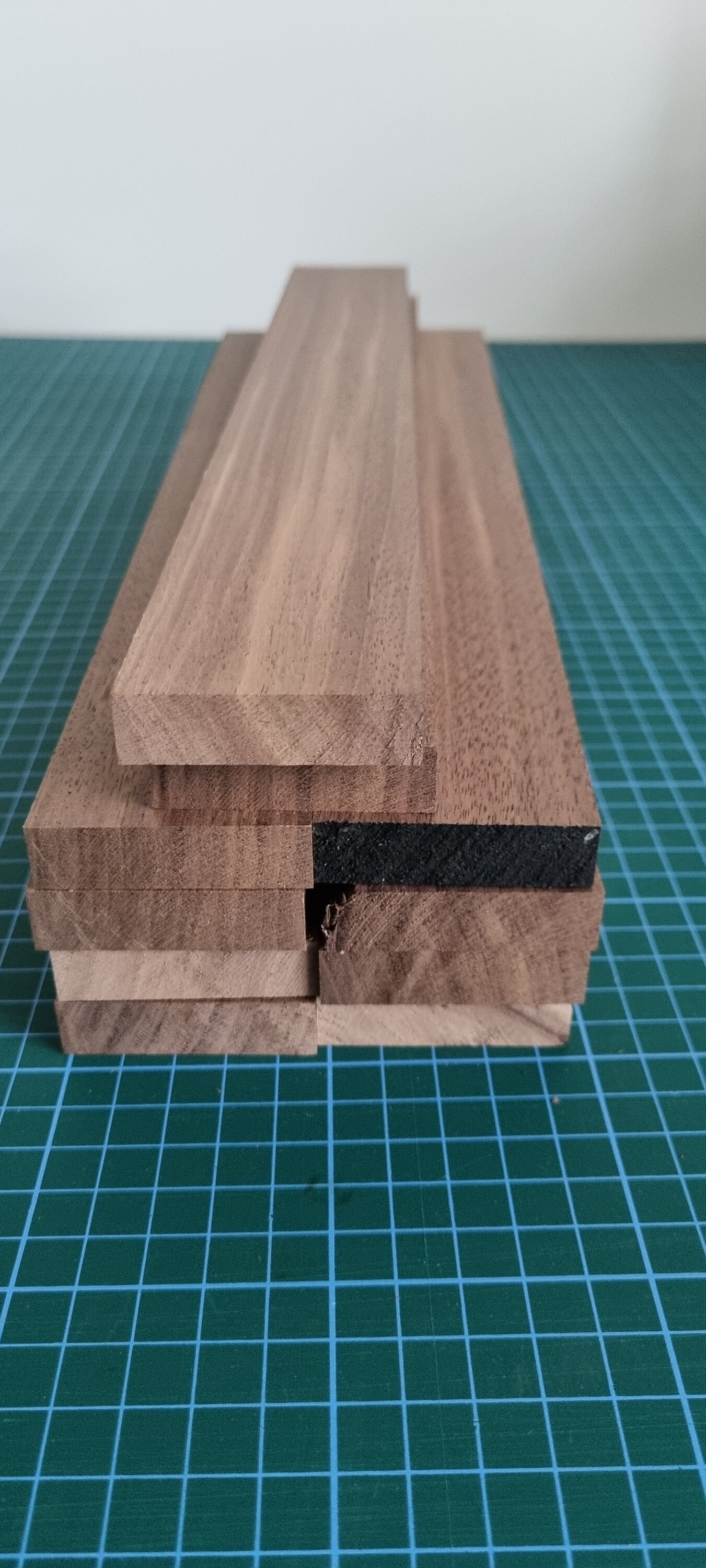 Walnut Boards - American Black Walnut | Hardwood Lengths | Walnut Wood ...
