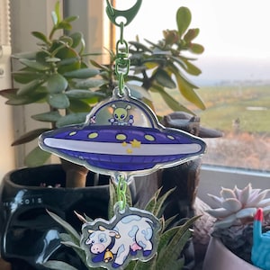 Alien UFO Connected Keychain