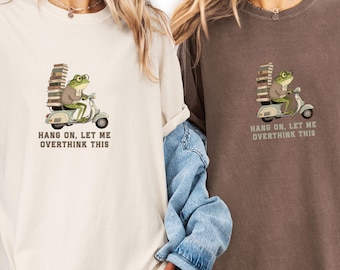 Camiseta de colores reconfortantes de la rana pensante: divertida camiseta para amantes de los libros, introvertidos