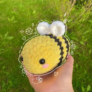 crochet chunky bee plush, crochet bee plush