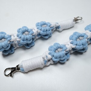Macrame Cute Samll Wristlet Phone Strap Short Mini Wristlet Keychain Daisy Phone Strap Accessory Charm Flower Lanyard Christmas Gift