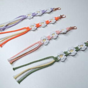 Set of 4 Colors Small Macrame Daisy Keychain Car Key Accessory Charm Flower Lanyard Gift