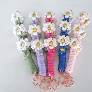 Macrame Small Wristlet Phone Strap Short Wristlet Keychain Daisy Phone Strap Accessory Charm Flower Lanyard Gfit