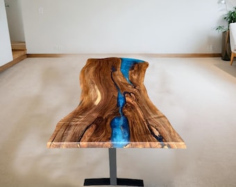 Handgemaakte salontafel met Live Edge: blauwe epoxyharskunst, houtdecor