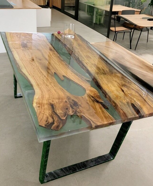 Handmade Acacia Wood Epoxy Resin Coffee Table: Live Edge Walnut