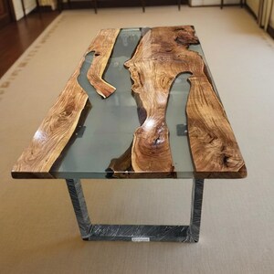 Walnuss Live Edge Epoxidharz Schreibtisch: Einzigartiger Büro-Besprechungstisch