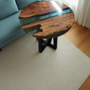 Blue Clear Epoxy Table Top, Round Epoxy Center Table, Live Edge Table, Epoxy Side Table, Wooden Resin Coffee Table Top, Handmade Décor Art