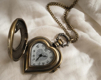 Vintage Heart Pocket Watch Necklace, Antique Bronze Heart Watch, Victorian Pocket Watch Pendant, Quartz Watch Gift for Her