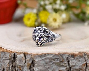 Silver Lion Ring: Minimalist Leo Stacking Ring