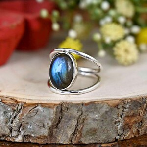 Oval Labradorite Sterling Silver Ring (10x14MM)