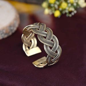 Celtic Knot Bangle Bracelet //Brass Bangles // Irish Jewelry //Gold Knot Bracelet // Gift for Her // Christmas Stoking Stuffer