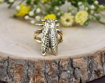 Gold Brass Cicada Ring: Nature-Inspired Statement Jewelry
