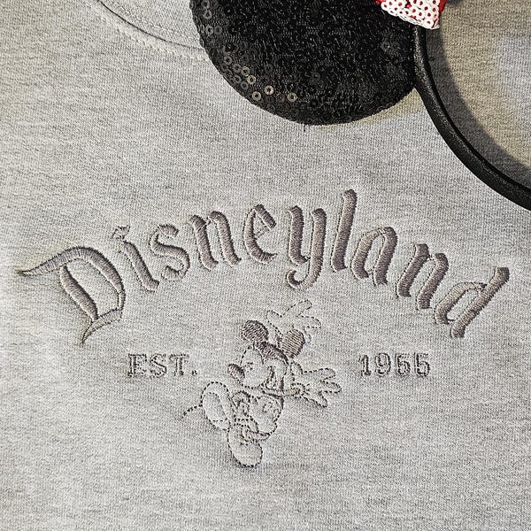 Disneyland Embroidered Unisex top Sweatshirt | marvel Jumper Gift | Paris France Present TV Series movie disney disneyworld Princess castle