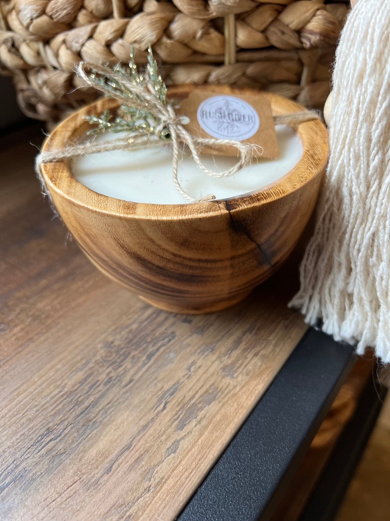 RushRiverCandleCo Wood Bowl Candle - Thumbnail 2