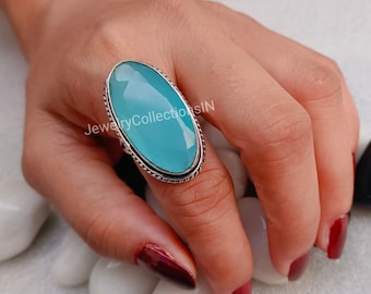 Anillo de calcedonia aqua, anillo aqua chalci, anillo de plata de ley, anillo de piedra de nacimiento de marzo, anillo de banda retorcida, anillo de mujer de declaración, anillo boho