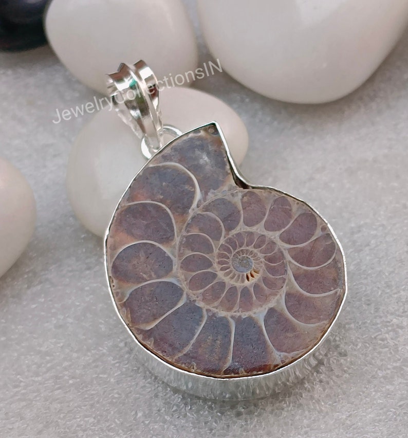 Ammonite Fossil Pendant Handmade Pendant 925 Sterling Silver Pendant Real Gemstone Pendant Wedding Jewelry Gift Vintage Pendant Gift For Mom zdjęcie 3
