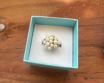 Vintage pearl cluster ring