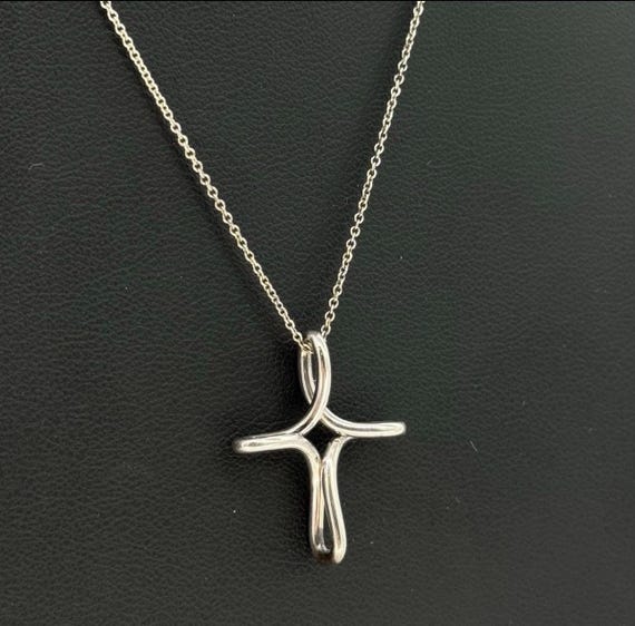 Tiffany & Co. Elsa Peretti infinity cross necklace
