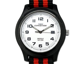 Timex Men's Expedition Camper White Dial Black Resin Case Red Nato T43892 VTG