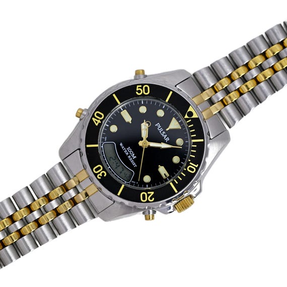 PULSAR（by SEIKO） Can you 👀 the difference in quality yet?? #DailyDial This