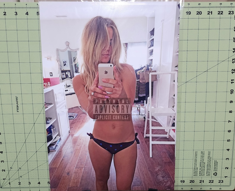 Kaley Cuoco mirror Selfie Print Various Sizes - Etsy