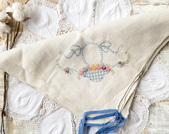 Vintage Embroidered Linen Card Tablecloth, Floral Pattern
