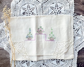 Vintage embroidered table runner in ecru with dainty flower basket design