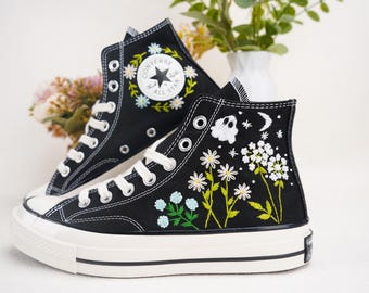 Custom Halloween Converse Embroidery Sneakers - Spooky Design Handmade Personalized Shoes,Embroidery Boo Shoes,Ghost Embroidered Converse