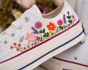 Custom Converse Chuck Taylor Embroidered /Embroidered Converse Custom Wedding Flowers/Embroidered Snake Converse/Personalized Bride Sneakers