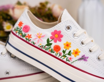 Custom Converse Chuck Taylor Embroidered /Embroidered Converse Custom Wedding Flowers/Embroidered Snake Converse/Personalized Bride Sneakers