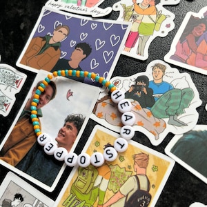 Heartstopper inspired bracelet - choose your colours!