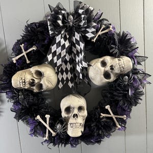 Skull wreath