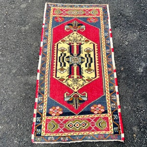 Vintage Turkish Wool Rug: 1&#39;10 x 3&#39;8 Red Boho Decor