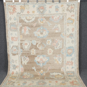 Handmade Wool Oushak Rug 5x7: Neutral Turkish Area Rug