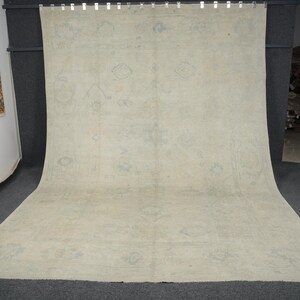 Large Pastel Oushak Rug: 8x10 Hand-Knotted Turkish Wool Area Rug