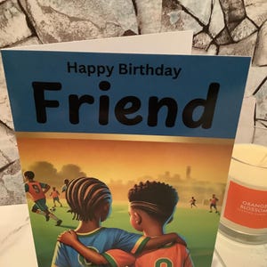 Afro-américaine « Happy Birthday Friend », carte de voeux d'anniversaire pour jeunes garçons noirs | Fan de football