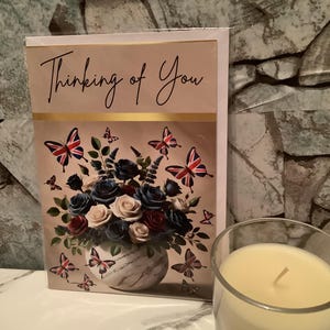 Carte de sympathie « Union Jack » papillons et roses en pensant à vous